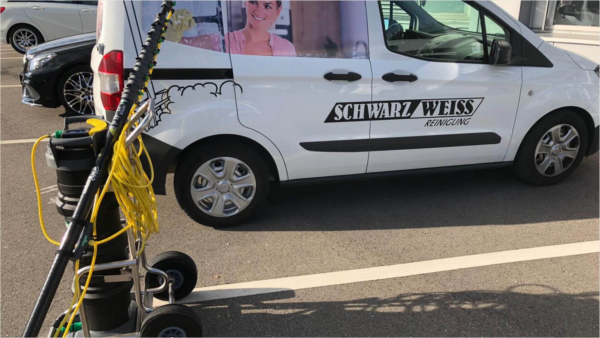 Schwarz Weiss Reinigung 014