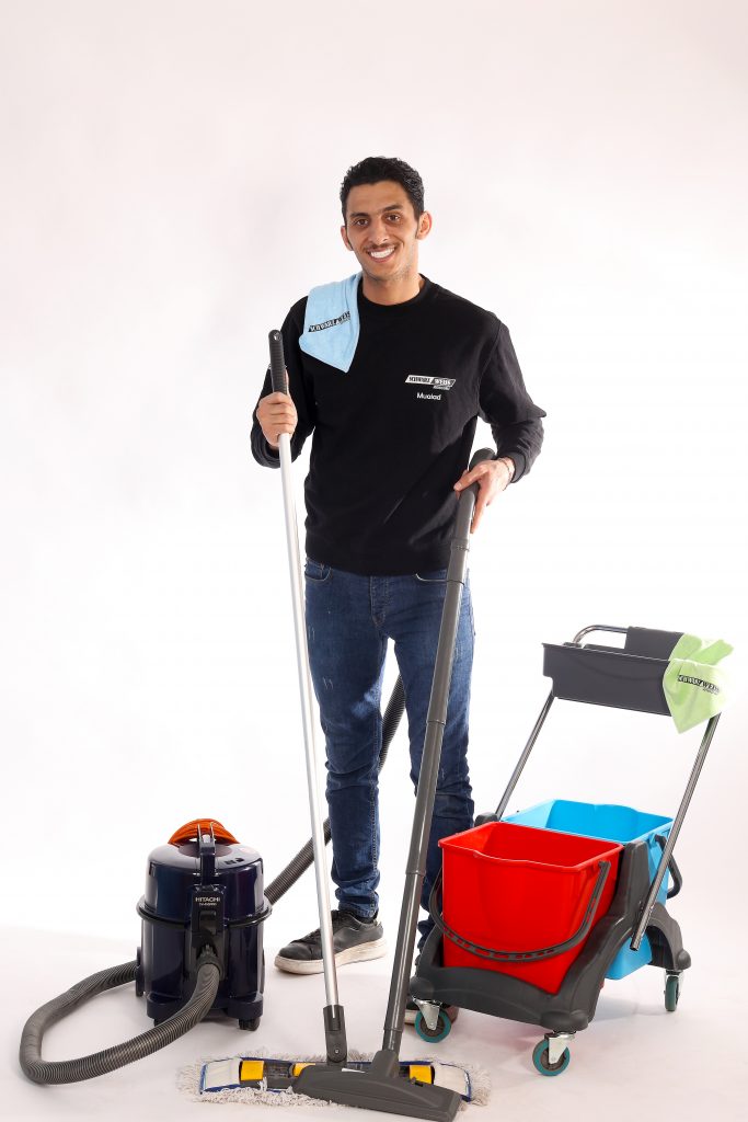 Schwarz Weiss Reinigung 301