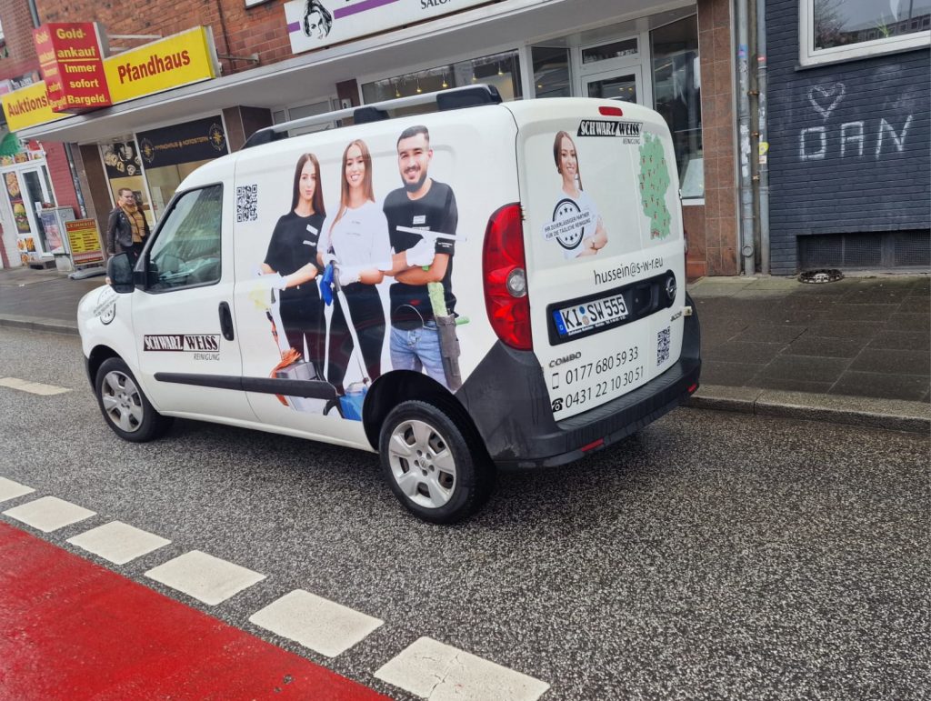 Schwarz Weiss Reinigung 153