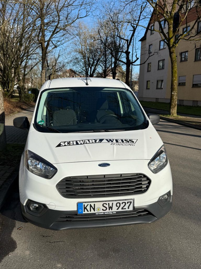 Schwarz Weiss Reinigung 344