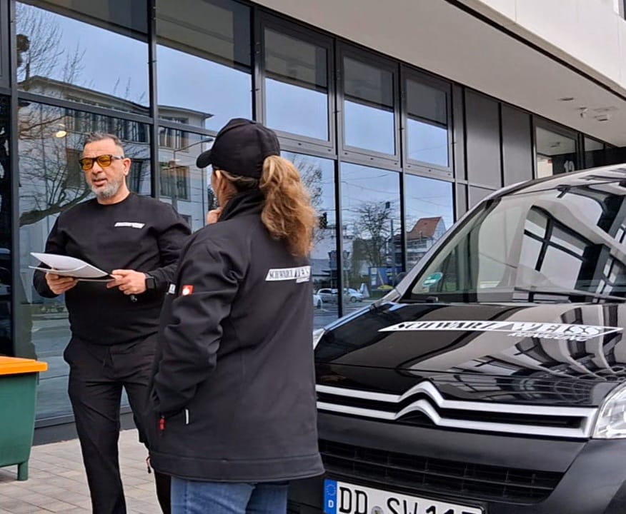 Schwarz Weiss Reinigung 150