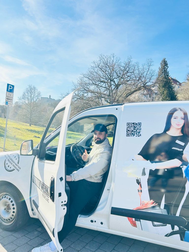 Schwarz Weiss Reinigung 174