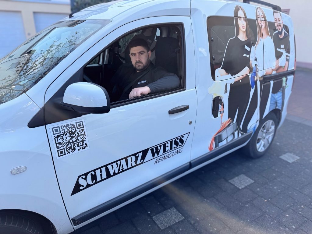 Schwarz Weiss Reinigung 315