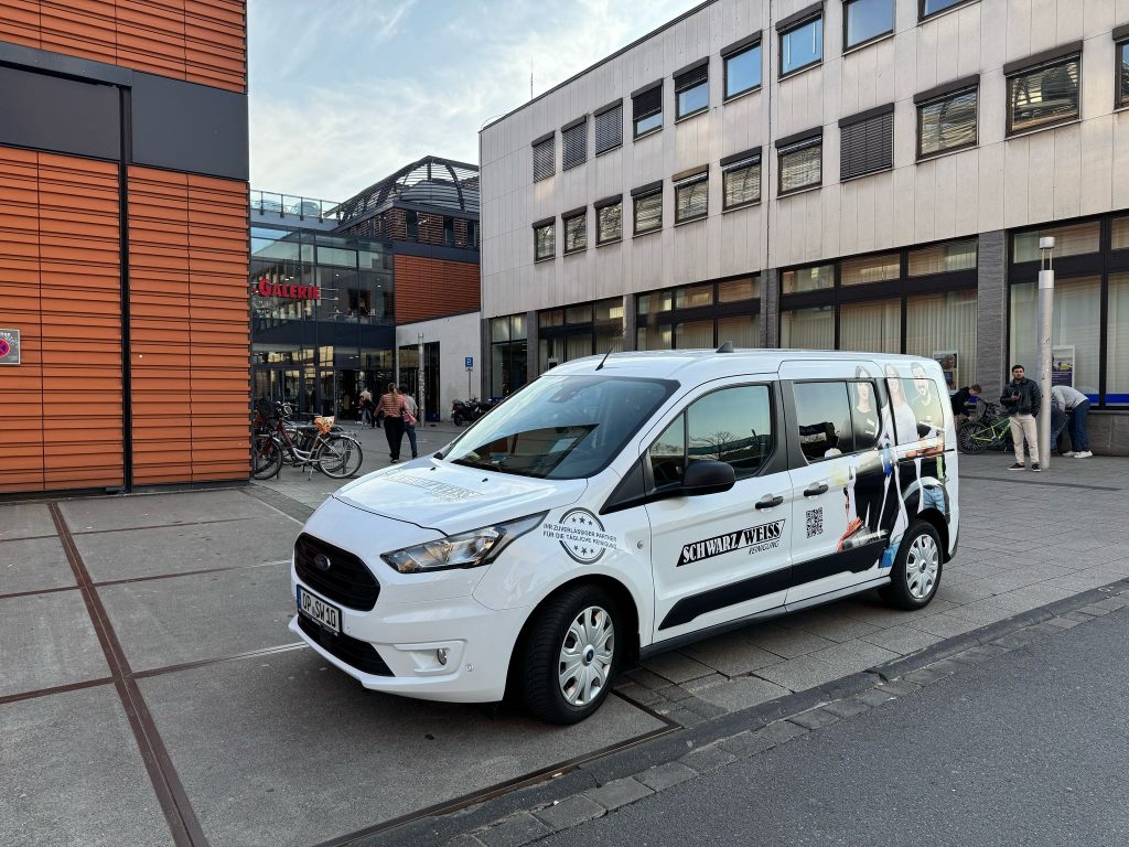 Schwarz Weiss Reinigung 238