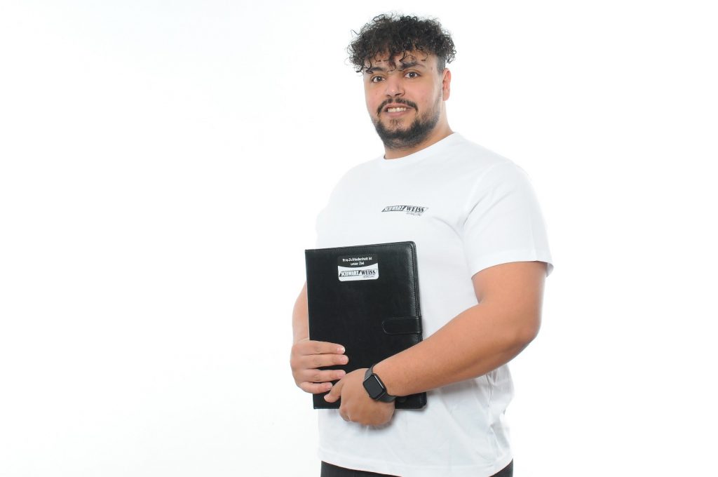 Schwarz Weiss Reinigung 320