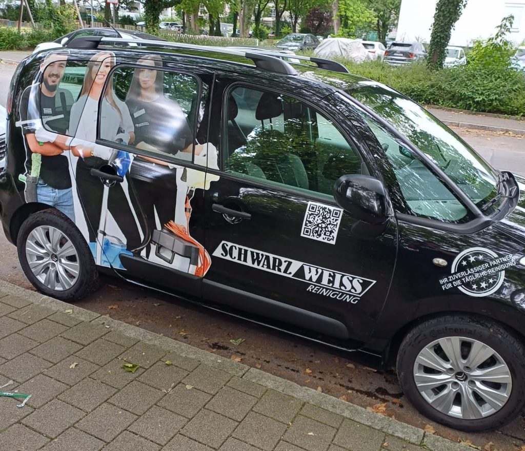 Schwarz Weiss Reinigung 294