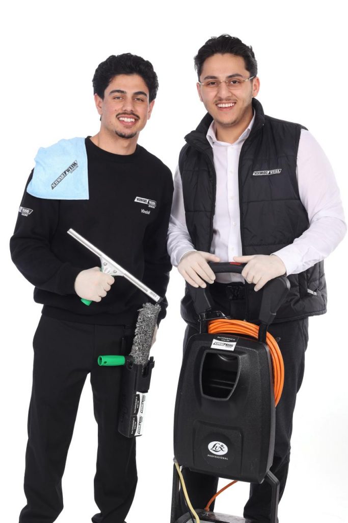 Schwarz Weiss Reinigung 350